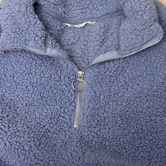 Soft Fluffy Cropped Sweatwer - Small - 3/4 Zip - Picture 4 of 8